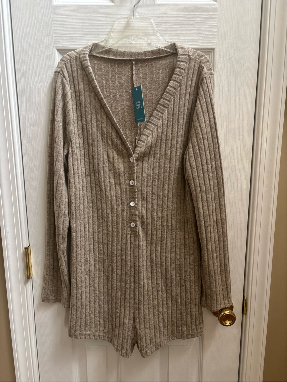 CUPSHE Woman’s Ribbed Cozy Button-Front Romper, Size XL, NWT - Picture 2 of 5